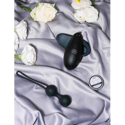 Комплект играчки за жени Womanizer FSOG Desire Blooms [13]