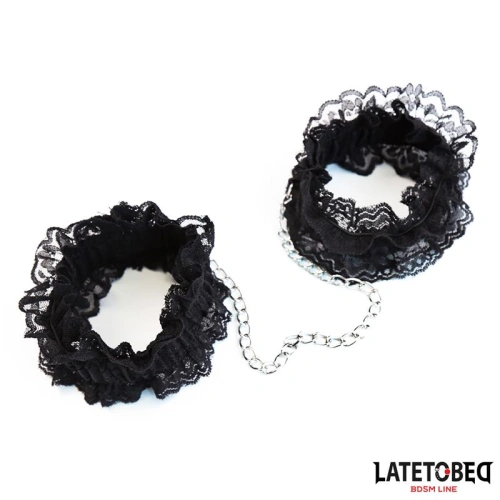 Дантелени ограничители за китки Late To Bed [1]